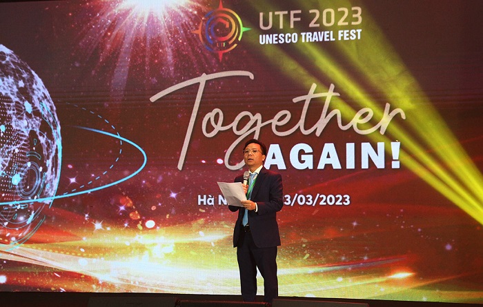 Ông Trương Quốc Hùng – Chủ tịch CLB Lữ hành UNESCO Hà Nội phát biểu khai mạc chương trình.